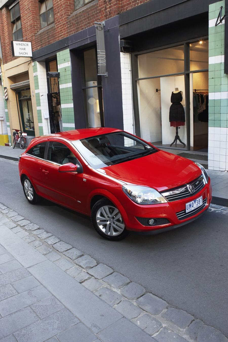  Holden Astra 3-Door Coupe 2007 года  (фото 13 из 32)